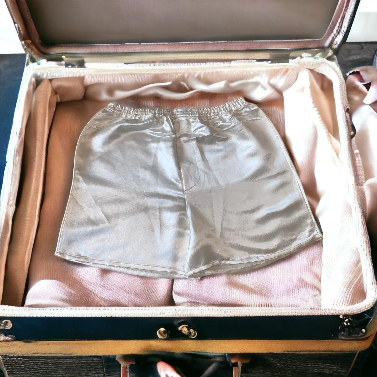 Hemp silk boxers side view